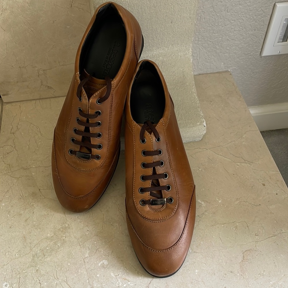 A.testoni sneakers like new